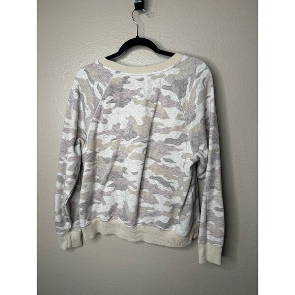 Old Navy Tan Camo Long Sleeve Sweatshirt, long sleeve‎ sweatshirt, sweatshirt, - Picture 5 of 6